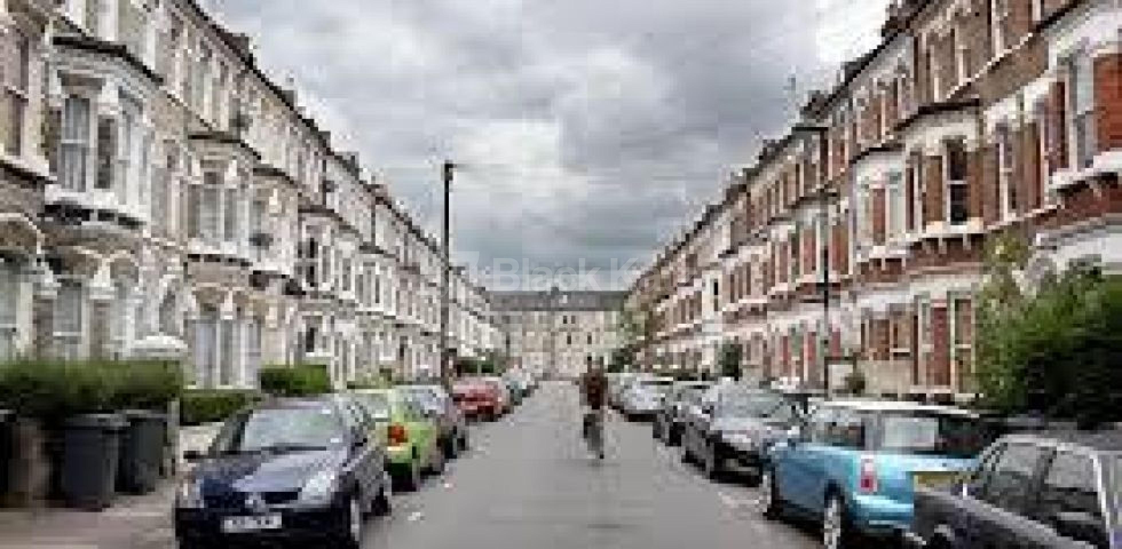 			2 Bedroom, 1 bath, 1 reception Apartment			 Mayflower Road, Clapham North SW9